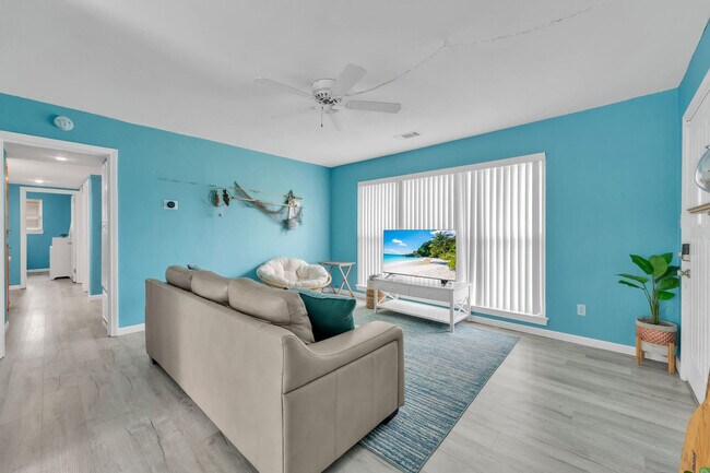 Building Photo - 4 Adkinson Dr