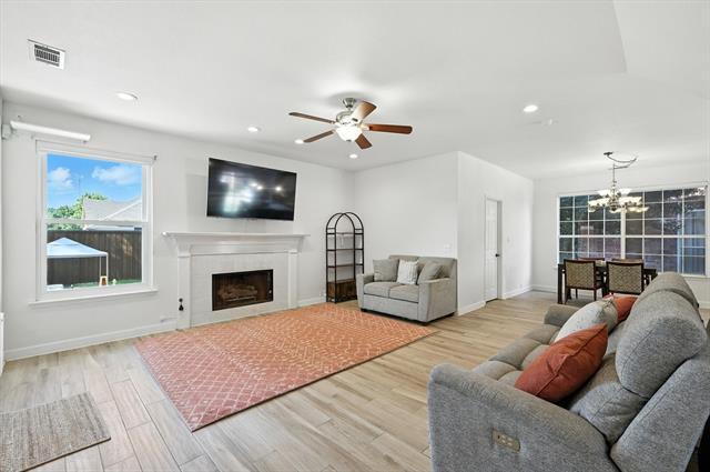 Building Photo - 1314 Pinehurst Dr