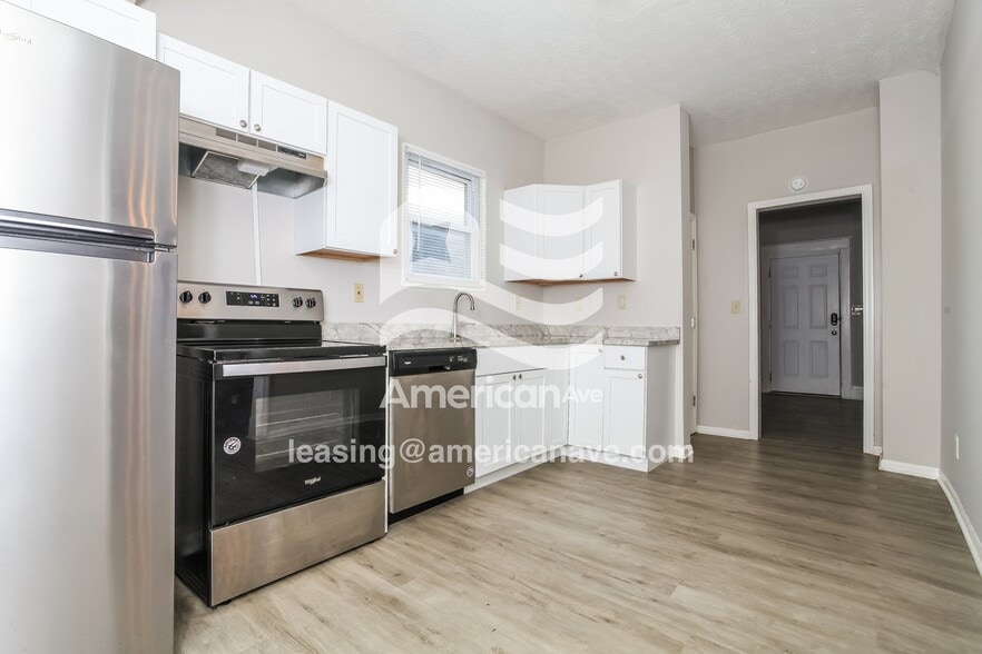 Building Photo - 20 E 32nd St