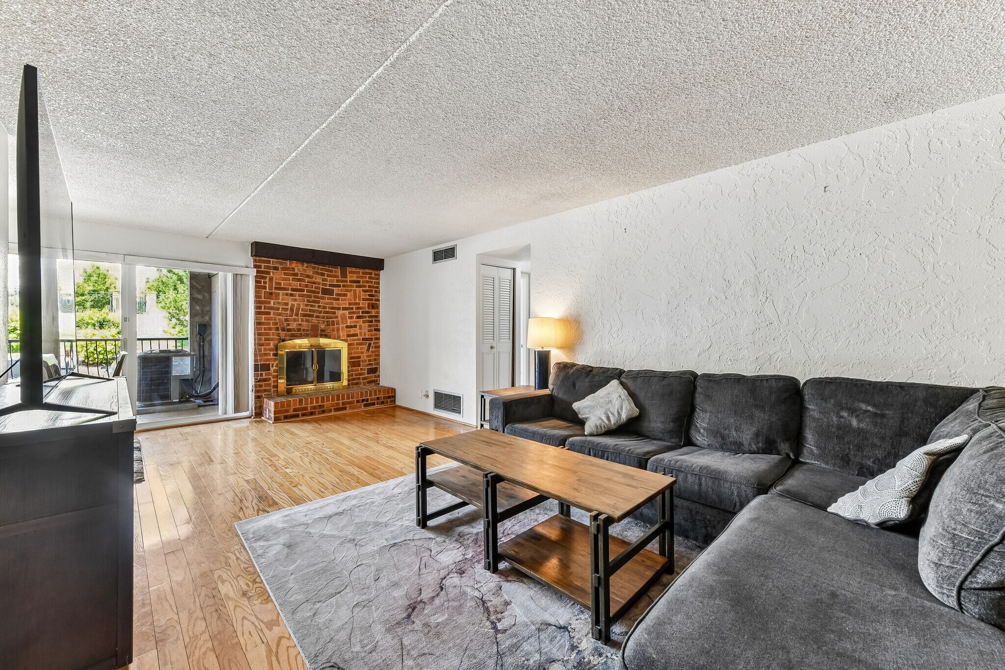 Building Photo - 805 29th St