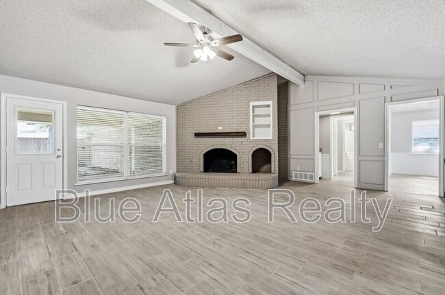 Building Photo - 3304 Big Horn Trail