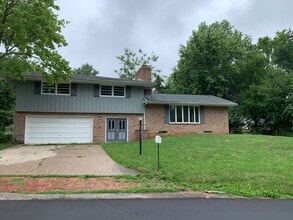 Building Photo - NOW Leasing!