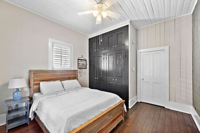 Building Photo - 2013 Decatur St