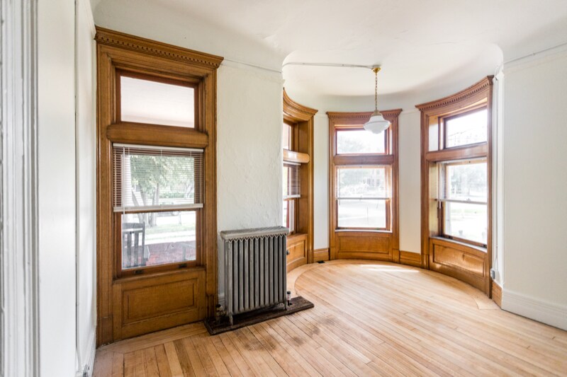 Building Photo - 223 E Ferry St