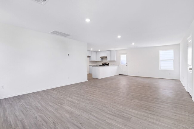 Building Photo - ***APPLICATION CURRENTLY UNDER REVIEW***MO...