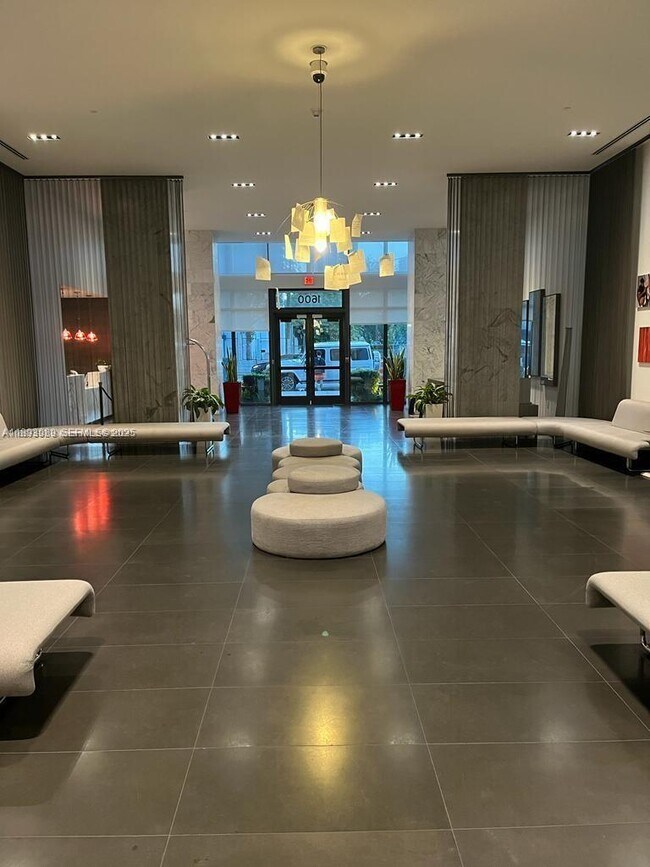 Building Photo - 1600 NE 1st Ave