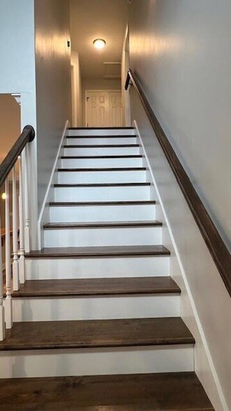 Building Photo - 1210 Chippewa Ave SE