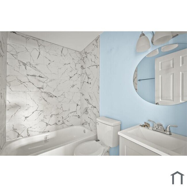 Building Photo - 260 Vernis Ave