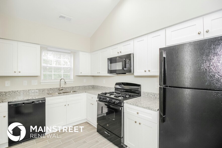 Building Photo - 7596 Briar Crest Ct