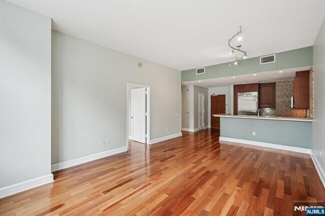 Building Photo - 8100 River 210