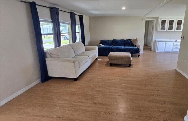 Building Photo - 1634 Dolphin Dr