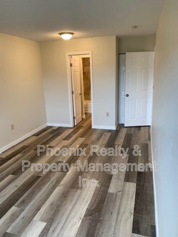 Building Photo - 3150 Iris Ave