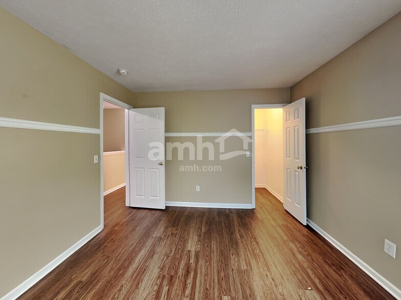 Building Photo - 14036 Wheeling Ct