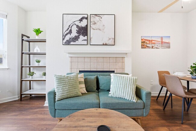 Building Photo - 2000 Post St