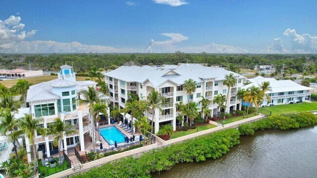 Building Photo - 975 NW Flagler Ave