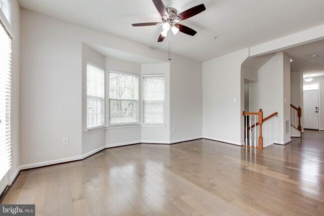 Building Photo - 7599 Taunton Ct