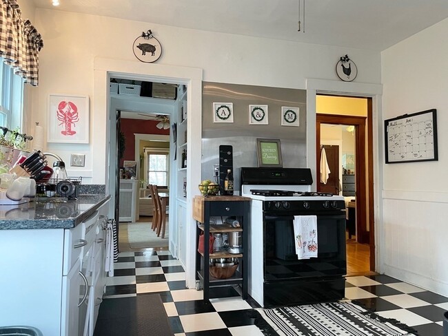 Building Photo - 51 Presentation Rd