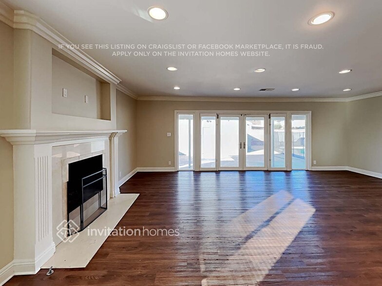 Building Photo - 10249 Lemona Ave