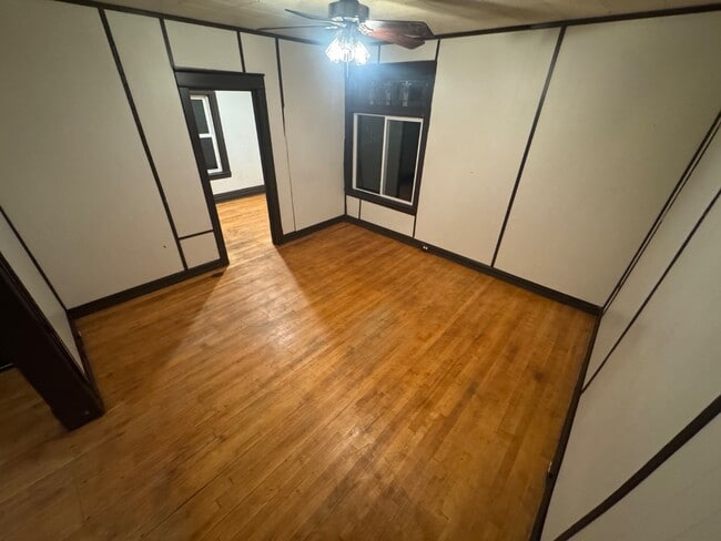 Building Photo - 2628 W 3rd St