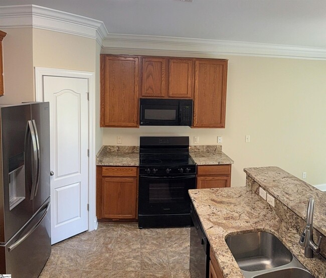 Building Photo - 207 Penrith Ct