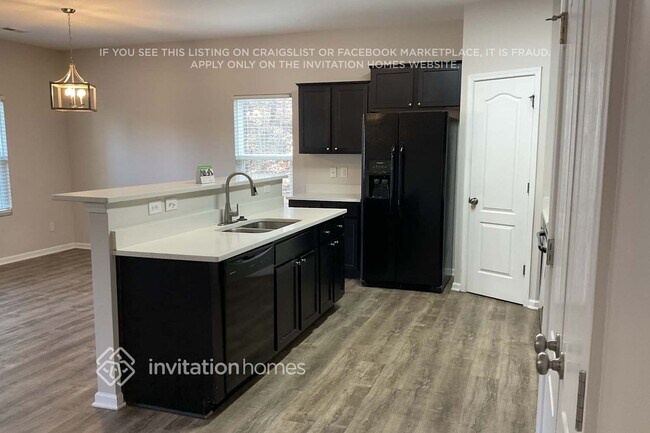 Building Photo - 136 Autumn Bluff Cir