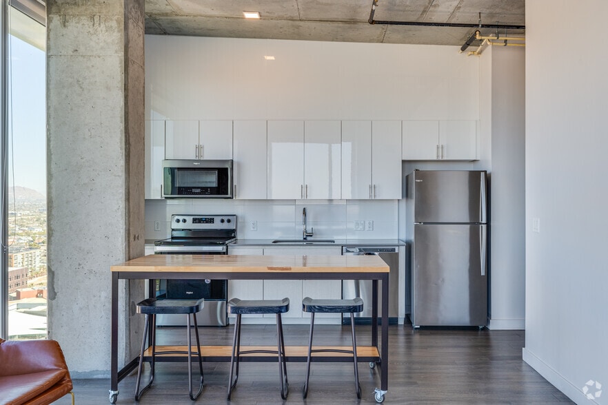 3BR, 3BA - 1,226SF - Sora