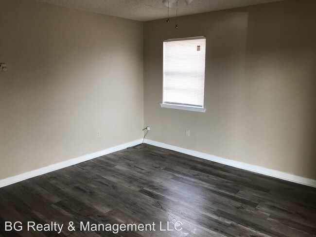 Building Photo - 426 Vieux Orleans Cir