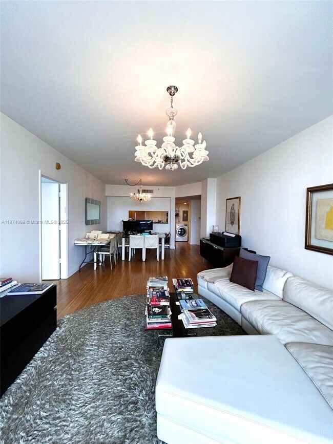 Building Photo - 9559 Collins Ave