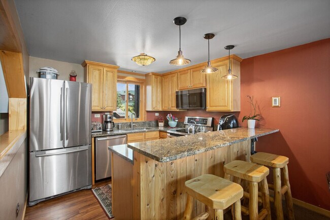 Building Photo - 1550 Amble Dr