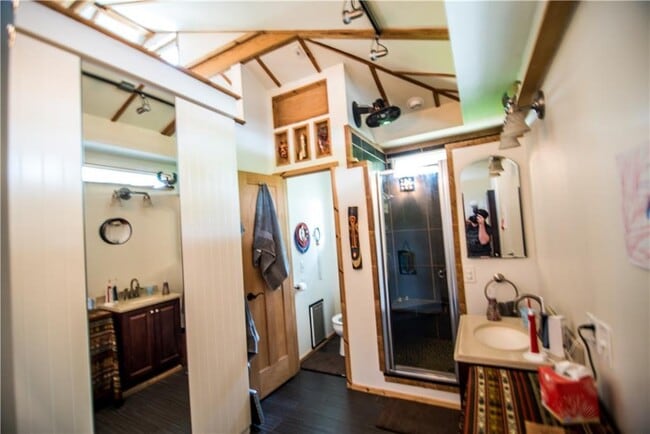 Building Photo - 2713 Sweeney Ln