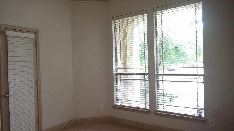 Building Photo - 6783 San Fernando