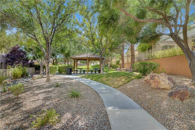 Building Photo - 12052 Hathaway Pines Dr