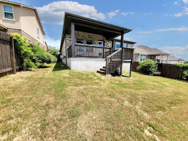 Building Photo - Beautiful 3-Bedroom, 2-Bath Modern Home fo...