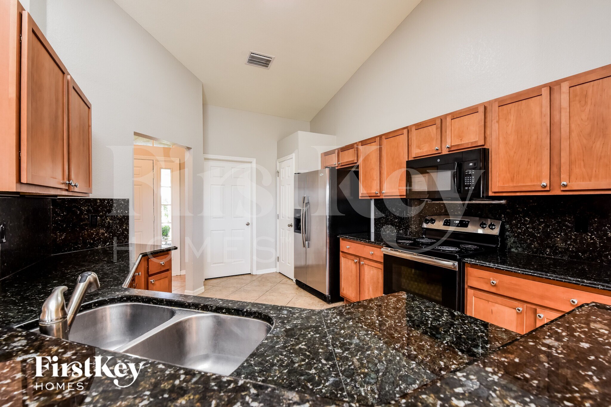 Building Photo - 1003 NW 8th Pl