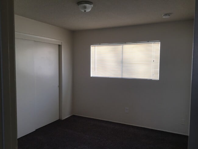 Building Photo - House