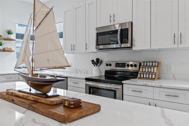 Building Photo - 758 Highland Ave