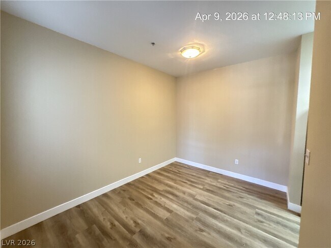 Building Photo - 6955 N Durango Dr