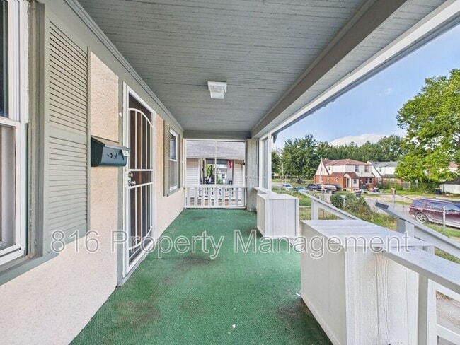 Building Photo - 6612 Park Ave E