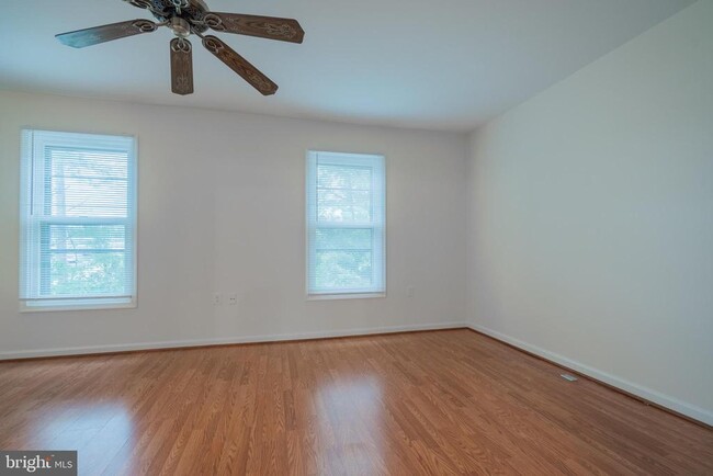 Building Photo - 14167 Royal Oak Ln