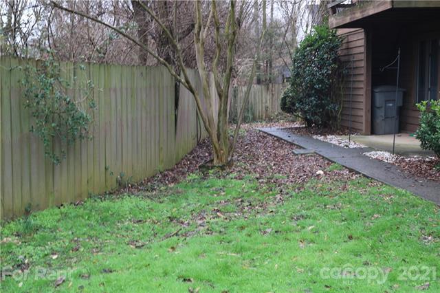 Building Photo - 1847 J Julian Ln