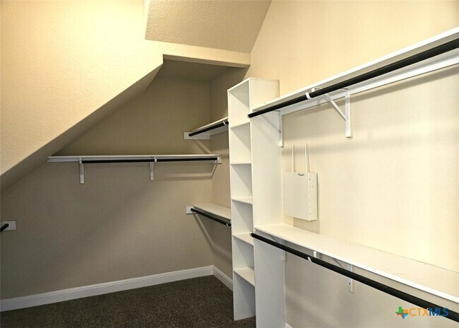 Building Photo - 816 Alpino