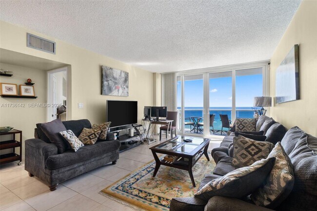 Building Photo - 3725 S Ocean Dr