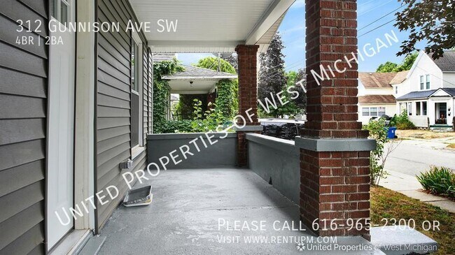 Building Photo - Pre-Lease | Available 7/21/25 | Unique 4 B...