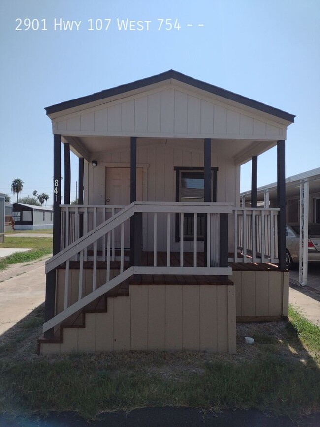 Building Photo - Porch Model Home