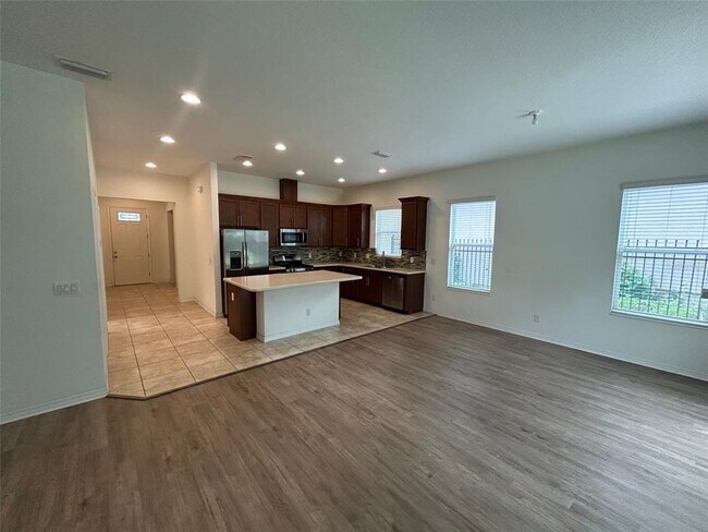 Building Photo - 913 Berry Leaf Ct