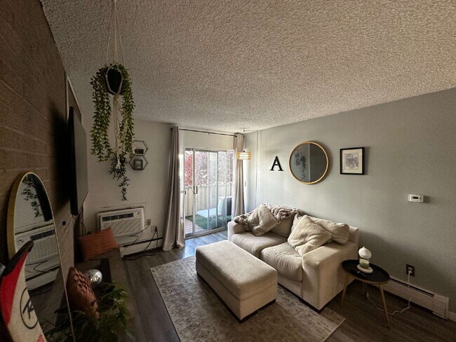 Building Photo - Available May 15th! "Chic & Cozy 1-Bed Furnished Condo in Denver's Desirable Hale Neighborhood! P...