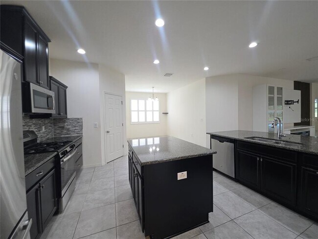 Building Photo - 17545 Buckingham Garden Dr