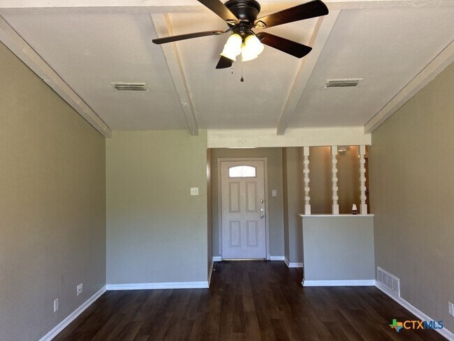 Building Photo - 1202 Alta Mira Dr