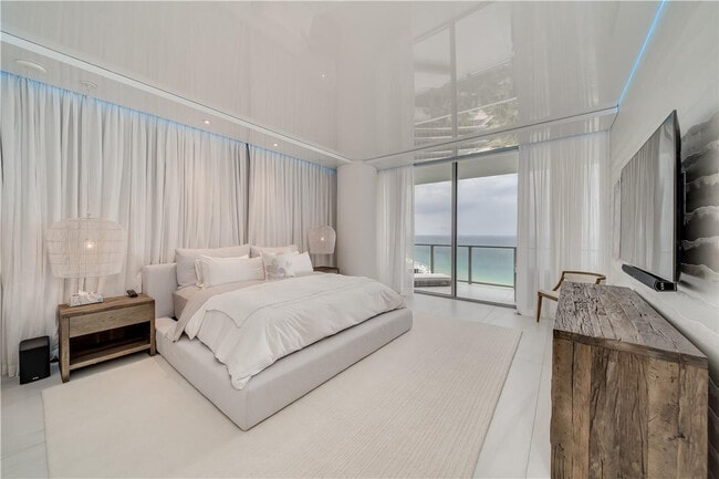 Building Photo - 2200 N Ocean Blvd