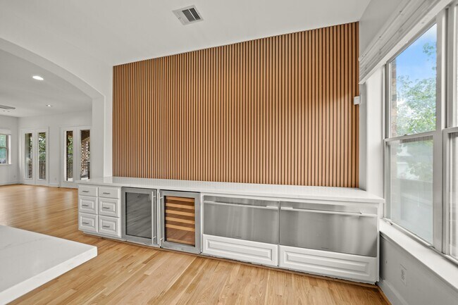 Building Photo - 9714 Braesmont Dr